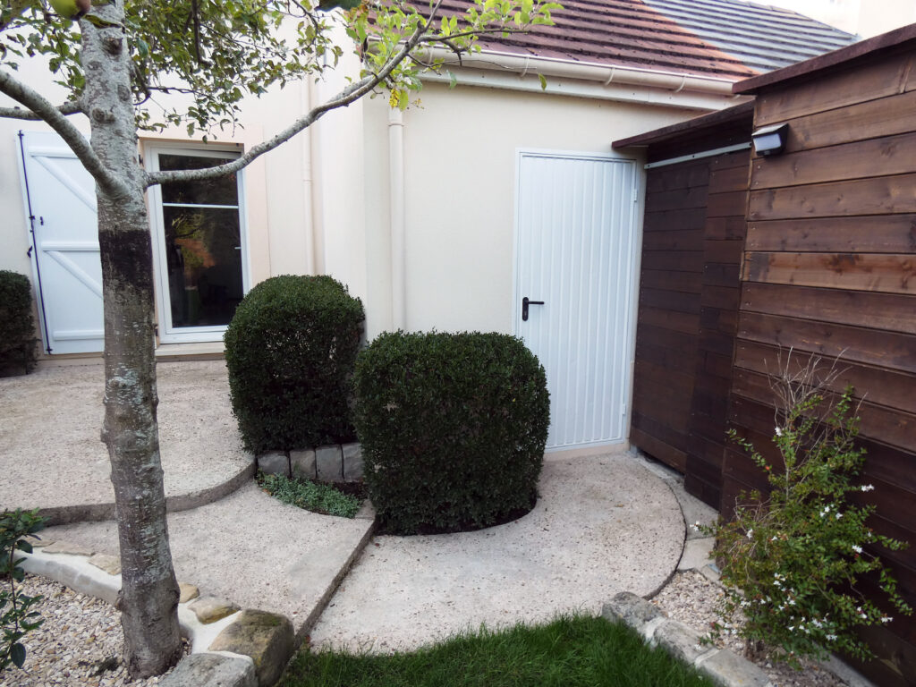 maison à vendre les Molières terrasse accès garage cabanon