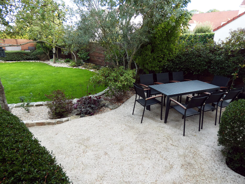 maison à vendre les Molières terrasse béton cuisine