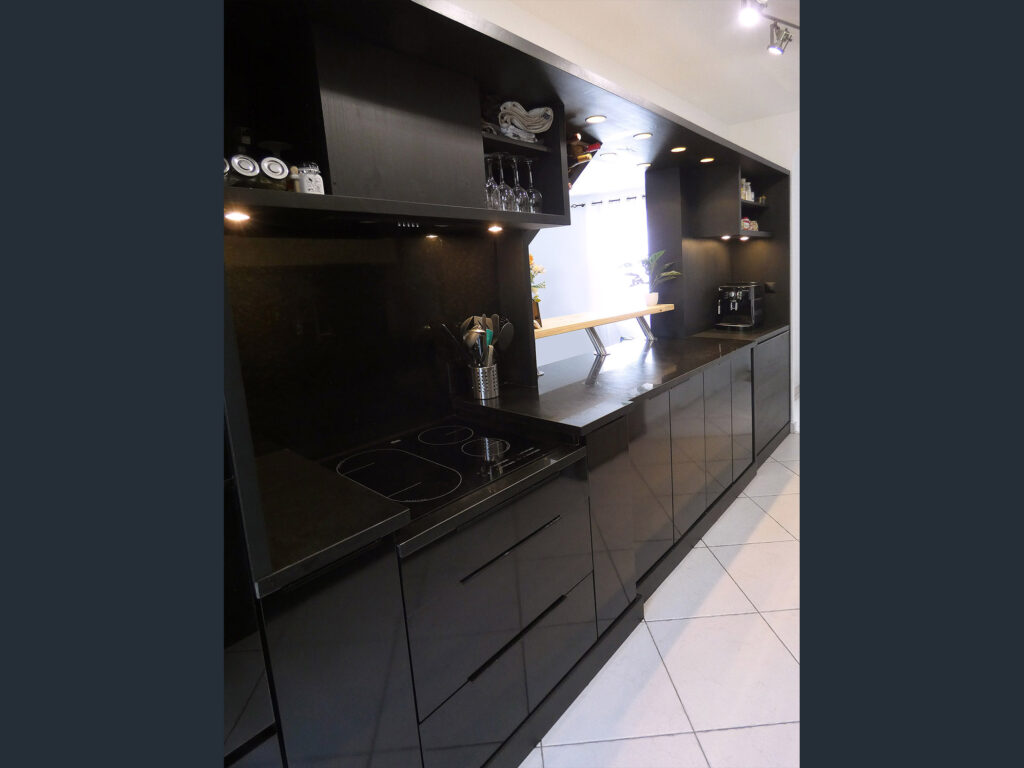 maison à vendre les Molières cuisine hotte