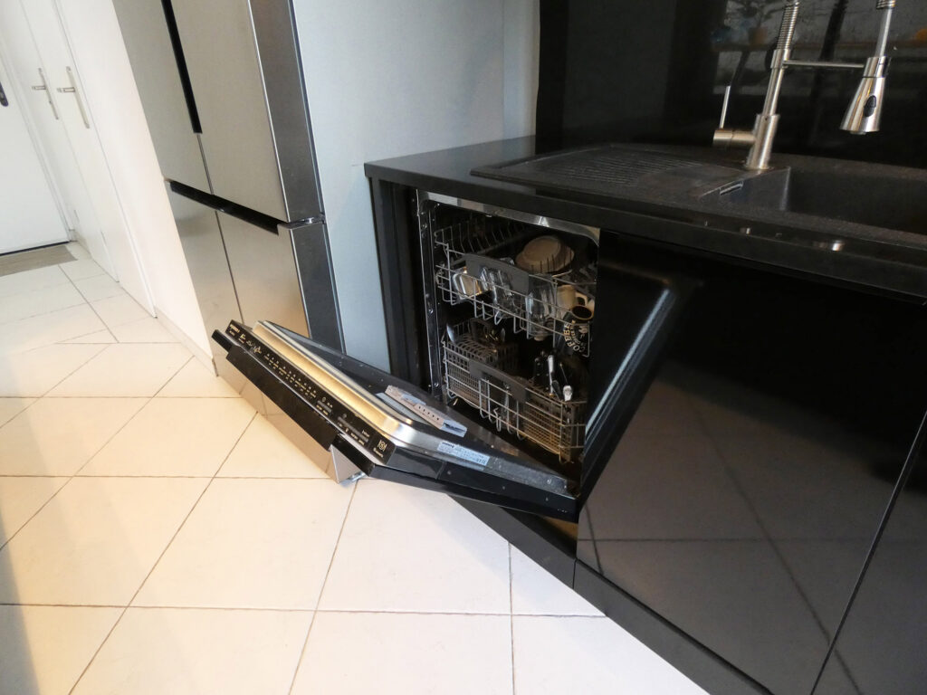 maison à vendre les Molières cuisine lave vaisselle