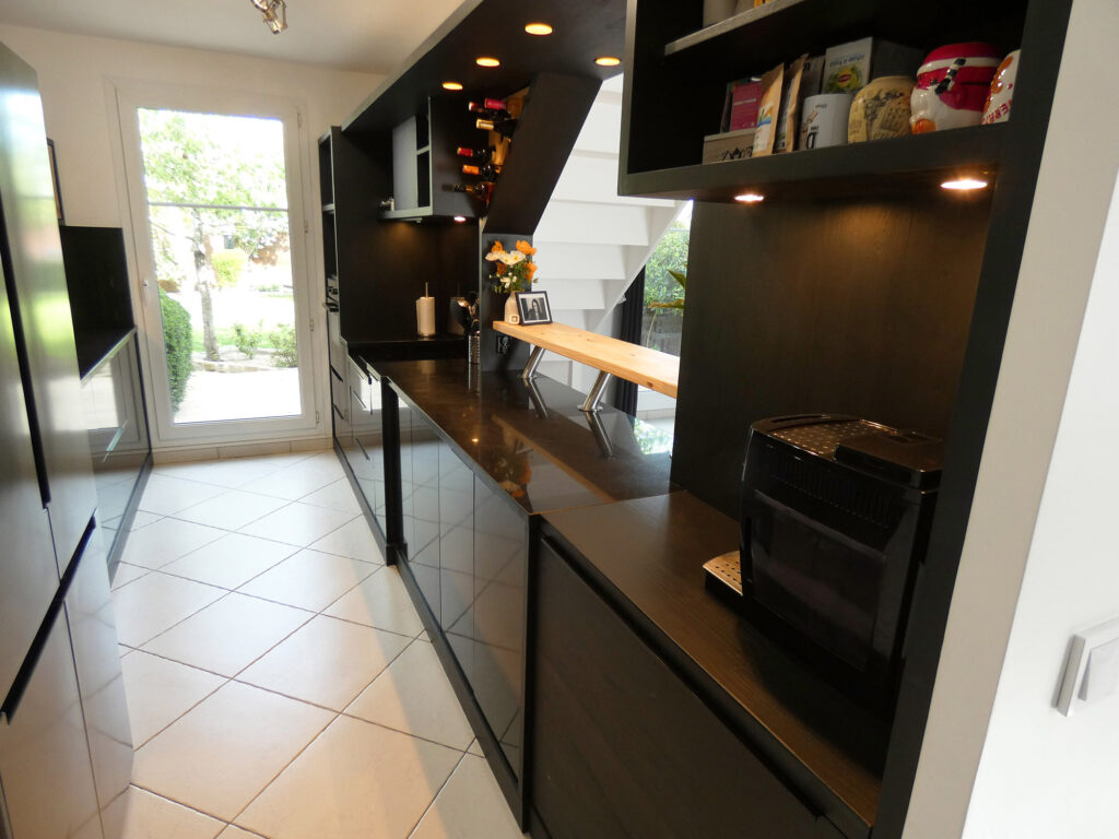maison à vendre les Molières cuisine plan de travail