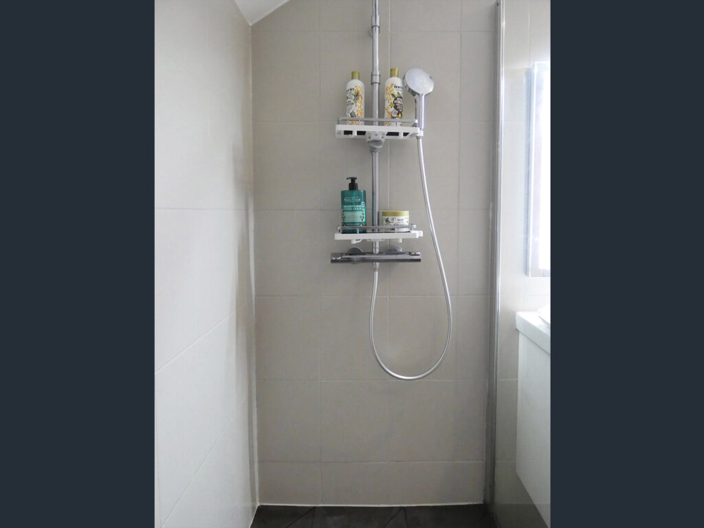 maison à vendre les Molières salle de bain douche
